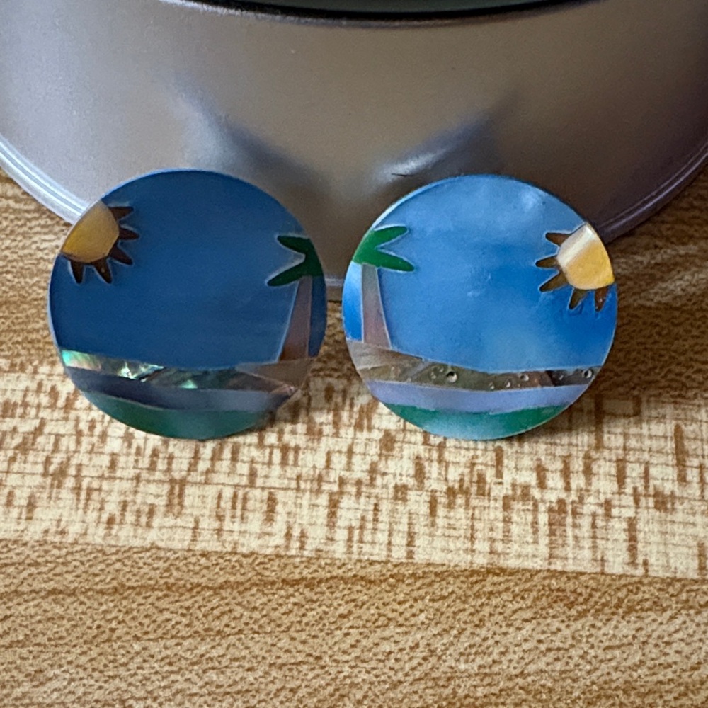 Tropical Scene Round Earrings